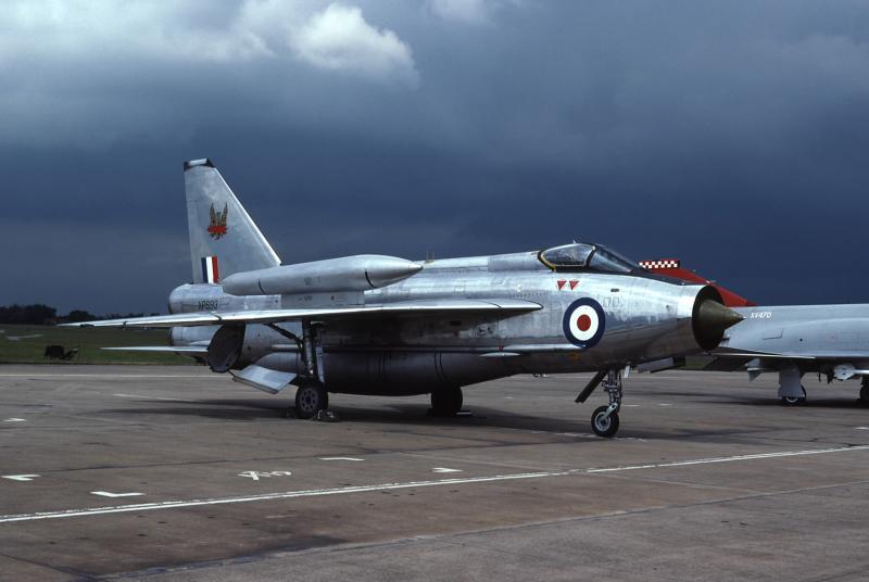 Lightning F6 XP693 BAe Warton Wattisham 07-92 ROA.jpg