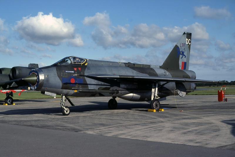 Lightning F6 XP753 LTF Fairford 08-81 ROA.jpg